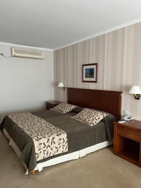 Executive Double Room, Garden View | In-room safe, blackout drapes, iron/ironing board (on request)