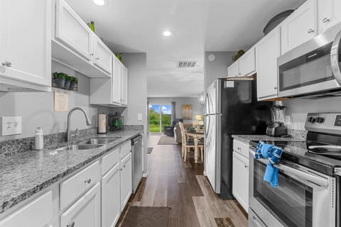 Condo, Multiple Beds, Garden View (Spruce Valley Condo) | Private kitchen