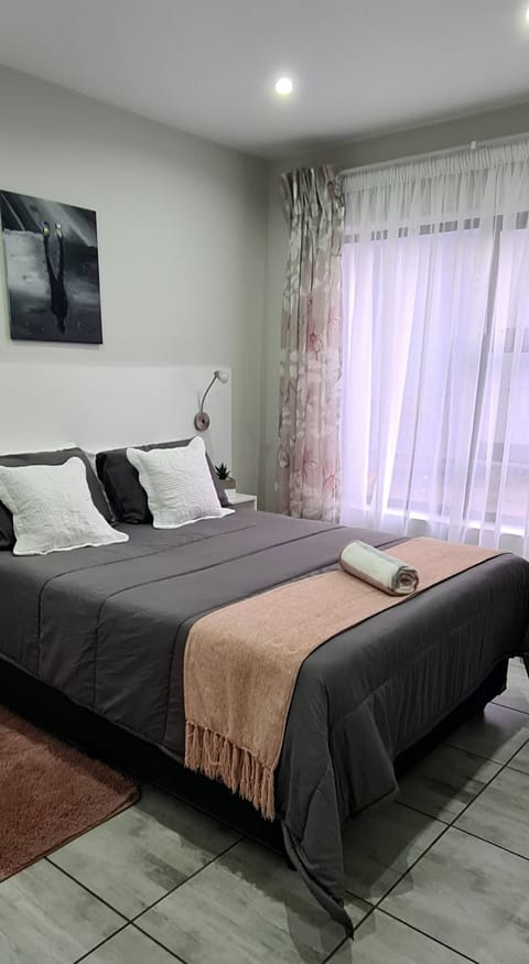 Apartment, 1 Bedroom, Accessible, Smoking | 2 bedrooms