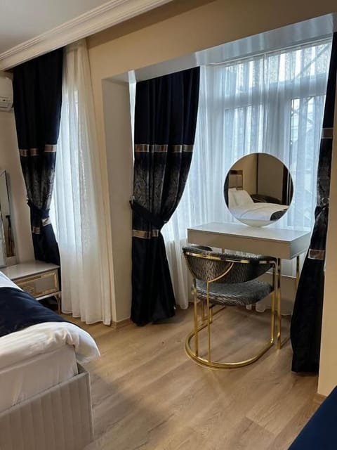 Family Room | WiFi (free), bed sheets