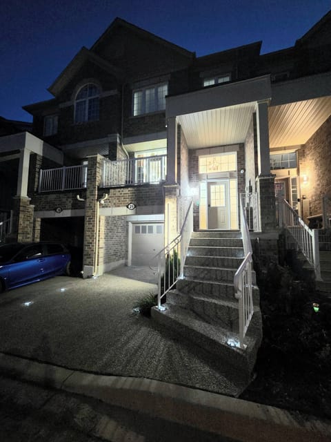 House, 3 Bedrooms, Balcony | Exterior