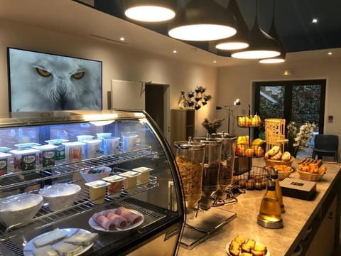 Petite Chambre, Lits Séparés | Dining