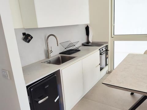 Apartment, 1 Bedroom | Private kitchen