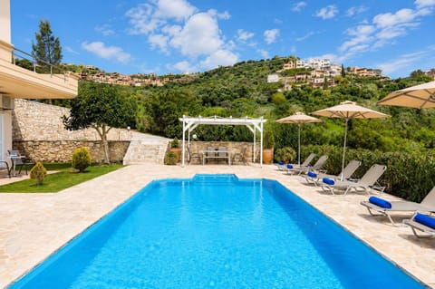 House, Smoking | 2 bedrooms, Internet