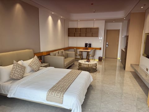 Deluxe Studio, River View | Desk, blackout drapes, iron/ironing board, WiFi (free)