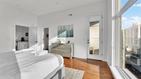 Apartment, 3 Bedrooms | Iron/ironing board, WiFi (free)