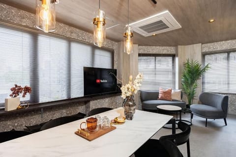 Standard Villa | Dining