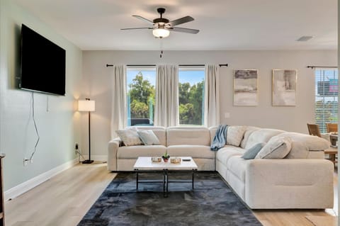 House | 4 bedrooms, high-speed internet