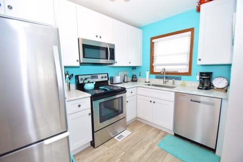 House, 3 Bedrooms | Private kitchen | Coffee/tea maker, fridge, toaster
