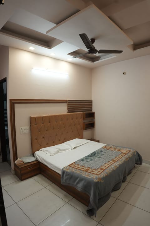 Deluxe Double Room | Free WiFi