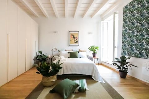 Apartment, Balcony, City View | Iron/ironing board, free WiFi