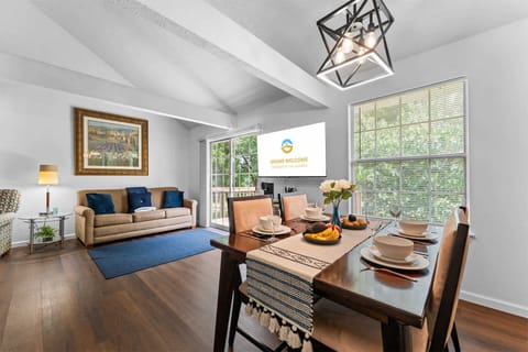 Condo, Multiple Beds, Golf View (Eagle's View) | Dining