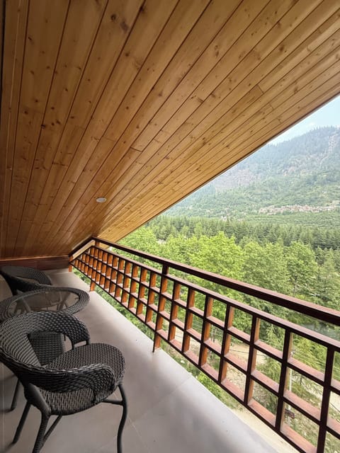 Deluxe Room, Balcony | Terrace/patio