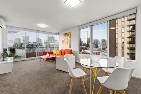 Deluxe Apartment, Balcony, City View | Living area