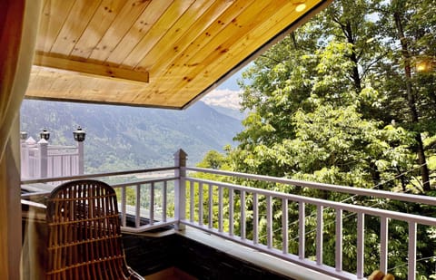 Premium Room, Hill View | Property grounds