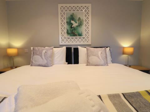 Cottage | 1 bedroom, individually decorated, individually furnished