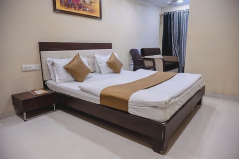 Deluxe Double Room | Free WiFi