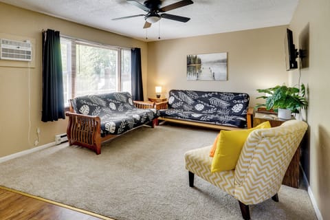 House (2 Bedrooms) | Interior