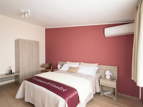 Superior Double or Twin Room, Garden View | In-room safe, desk, blackout drapes, iron/ironing board