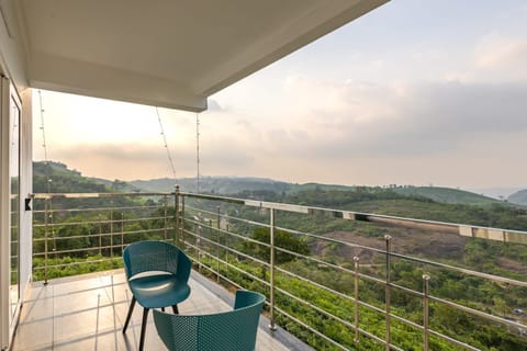 Premium Room, Garden View | Property grounds