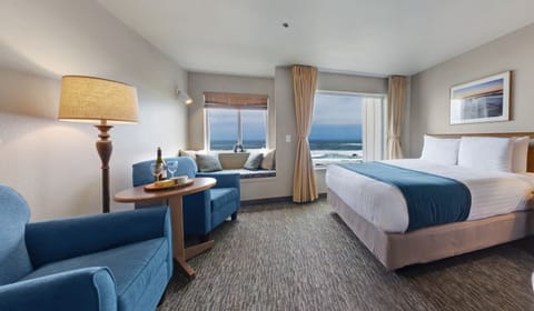 Queen/Queen, Picture Window | Desk, laptop workspace, iron/ironing board, free WiFi