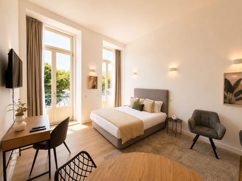City Studio | Travel crib, free WiFi, bed sheets