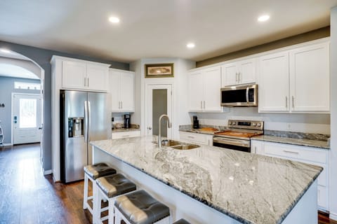 House (3 Bedrooms) | Interior