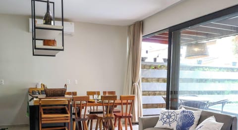 Villa | Dining