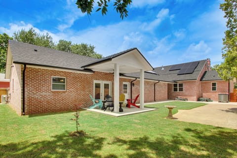 House (2 Bedrooms) | Front of property