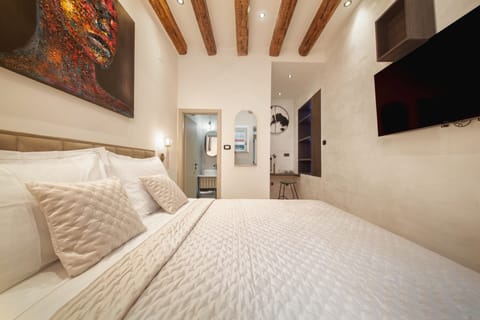 Economy Double Room | WiFi (free)