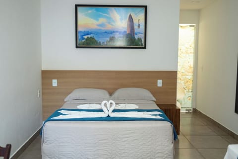 Twin Room | Minibar, iron/ironing board (on request), WiFi (free), bed sheets
