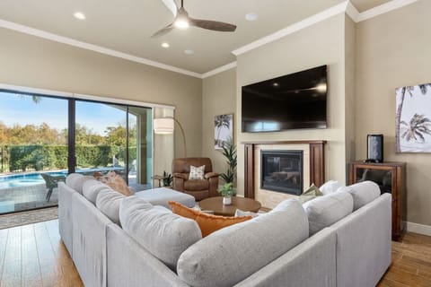 House | 5 bedrooms, high-speed internet