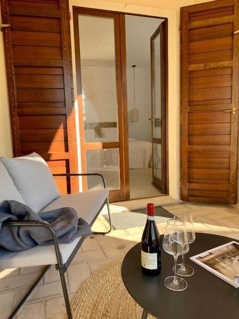 Deluxe Double Room, 1 King Bed, Garden View | Terrace/patio