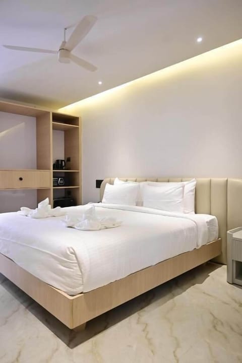 In-room safe, iron/ironing board (on request), WiFi (free)