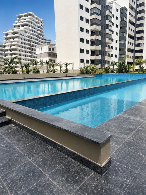 Indoor pool, 2 outdoor pools