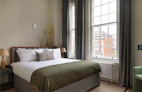 Apartment, 1 Bedroom | In-room safe, desk, laptop workspace, iron/ironing board