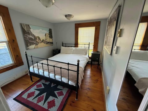 Basic Apartment, 2 Bedrooms, Balcony | Iron/ironing board, free WiFi