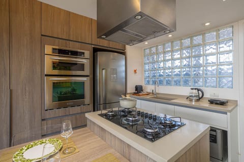 Basic Apartment | Private kitchen