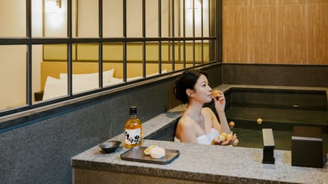 Wellness | WiFi (free), bed sheets