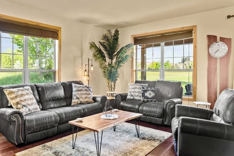 Townhome, Multiple Beds, Golf View (Thirty Fore Demers) | Living area
