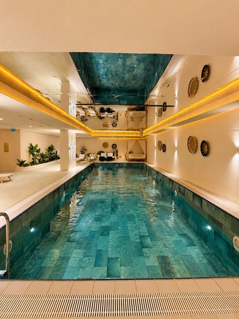 Sauna, steam room, massages