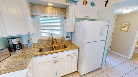 Condo, 1 Bedroom | Private kitchen | Coffee/tea maker, fridge, oven, toaster