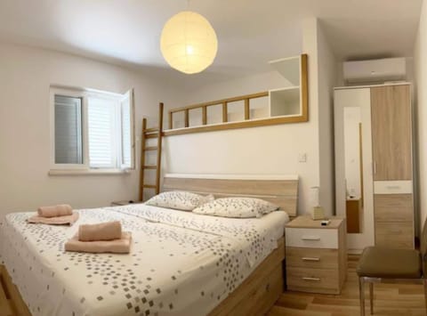 3 bedrooms, WiFi (free)