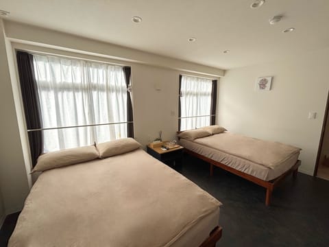 Classic Twin Room, Non Smoking | Blackout drapes, WiFi (free)