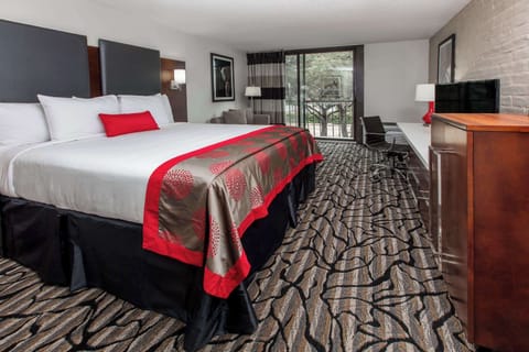 Room, 1 King Bed, Non Smoking | Desk, laptop workspace, blackout drapes, iron/ironing board