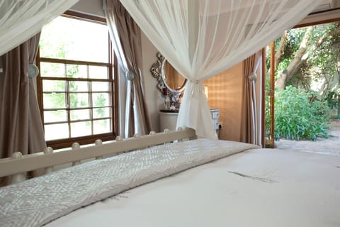 Romantic Double Room | Premium bedding, minibar, in-room safe, free WiFi