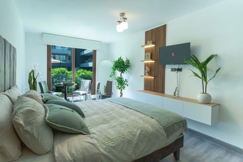 Deluxe Apartment, Balcony, Pool View | WiFi (free)