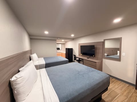 Deluxe Double Room | Desk, laptop workspace, WiFi (free)