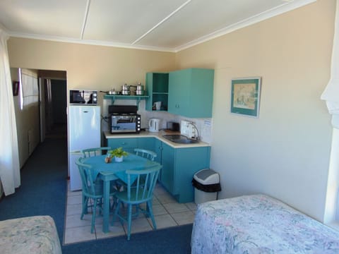 S/Catering Family Unit - Musselcracker | Private kitchenette | Mini-fridge, microwave