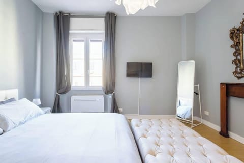 Comfort Apartment | Blackout drapes, iron/ironing board, WiFi (free)